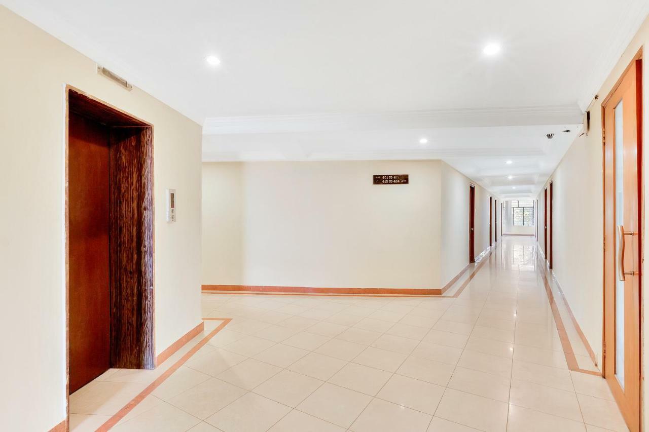 Oyo 10534 Hotel Kanishka Бангалор Экстерьер фото